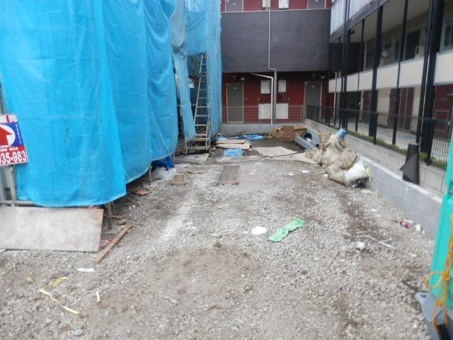 Local appearance photo. Local (11 May 2013) Shooting