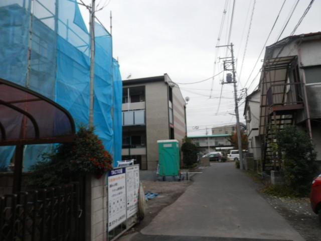 Local photos, including front road. Local (11 May 2013) Shooting