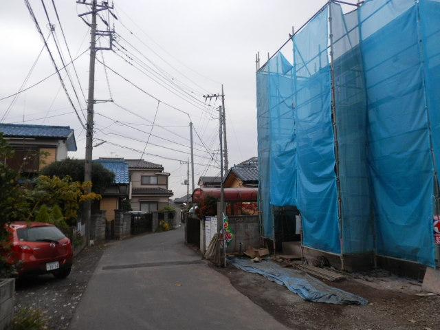 Local photos, including front road. Local (11 May 2013) Shooting