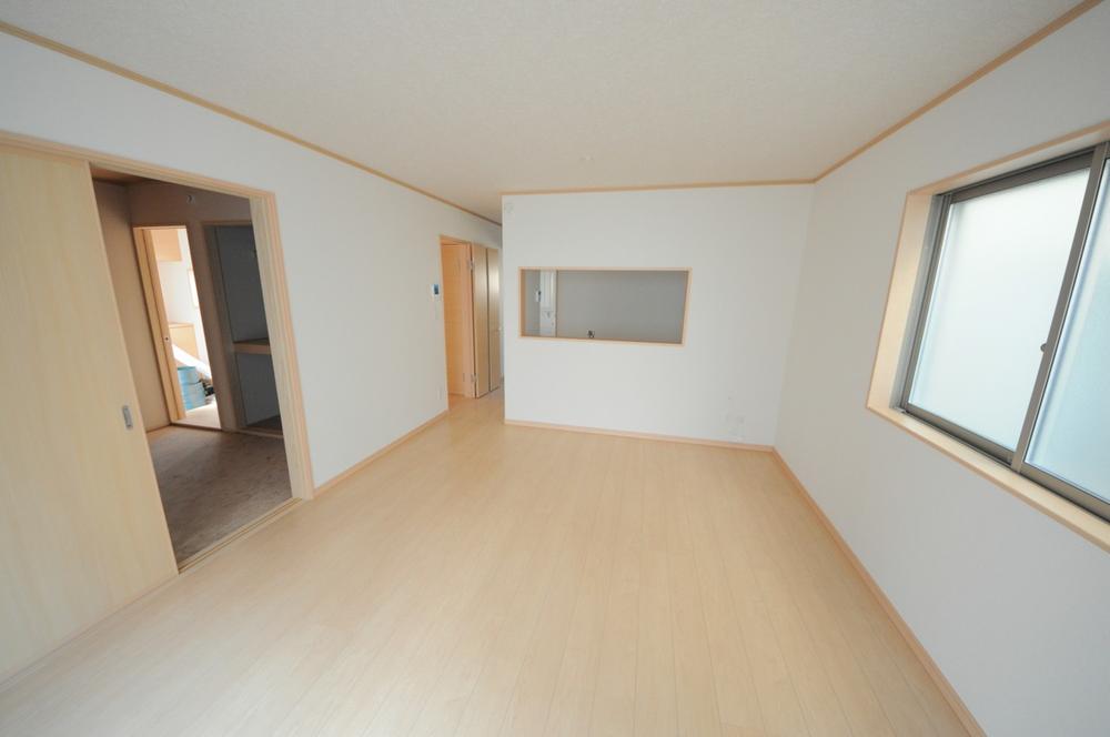 Same specifications photos (living). Same specifications