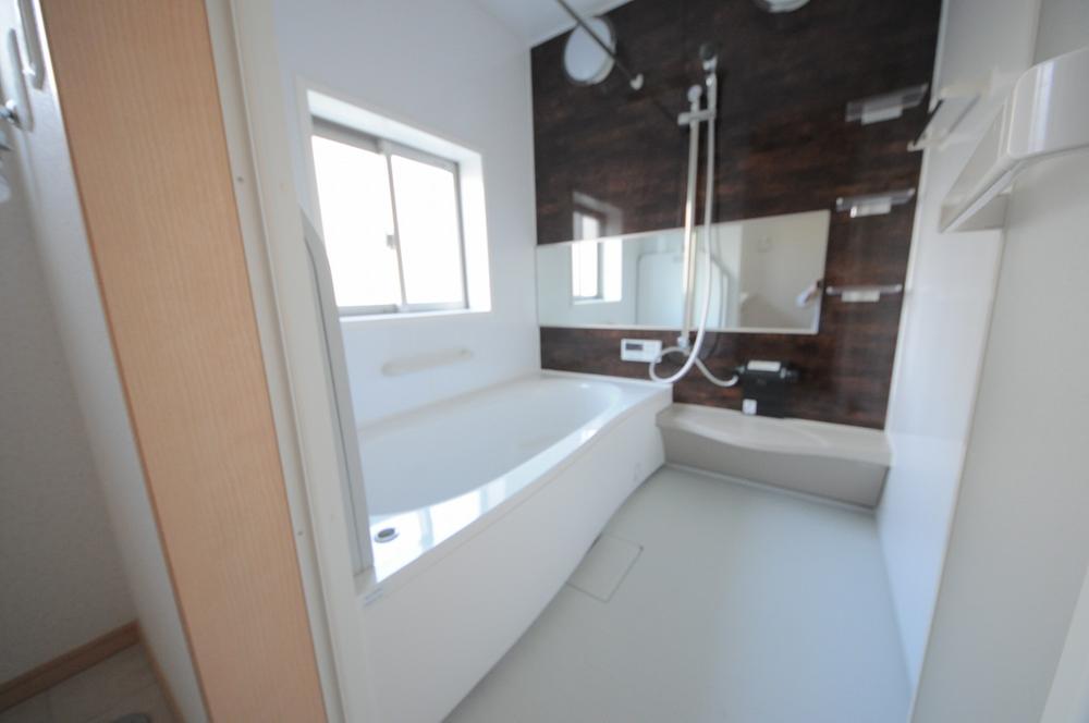 Same specifications photo (bathroom). Same specifications