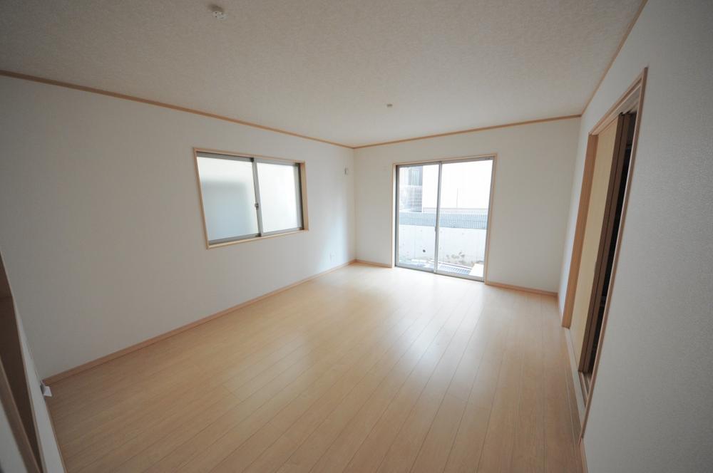 Same specifications photos (Other introspection). Same specifications