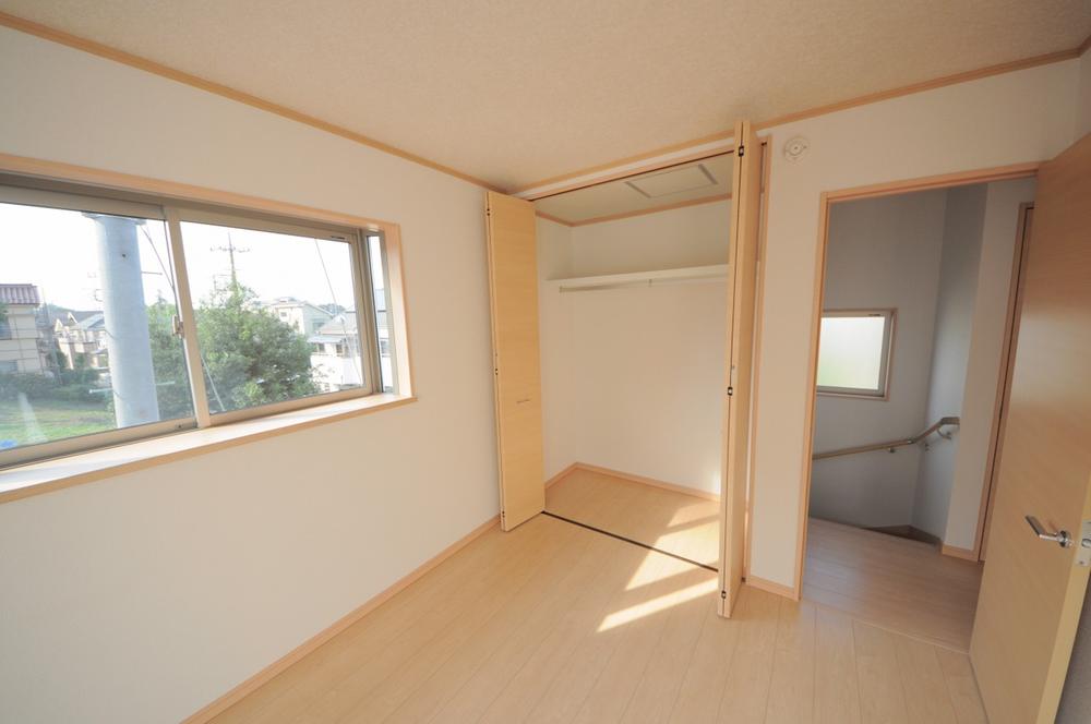 Same specifications photos (Other introspection). Same specifications