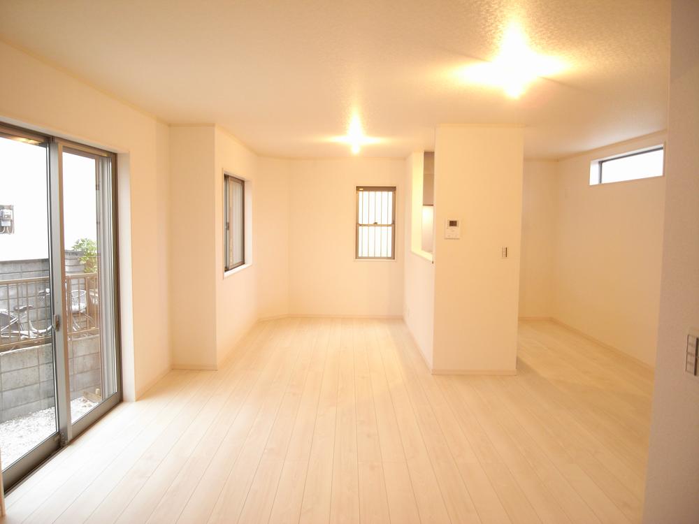 Living. Indoor (11 May 2013) Shooting