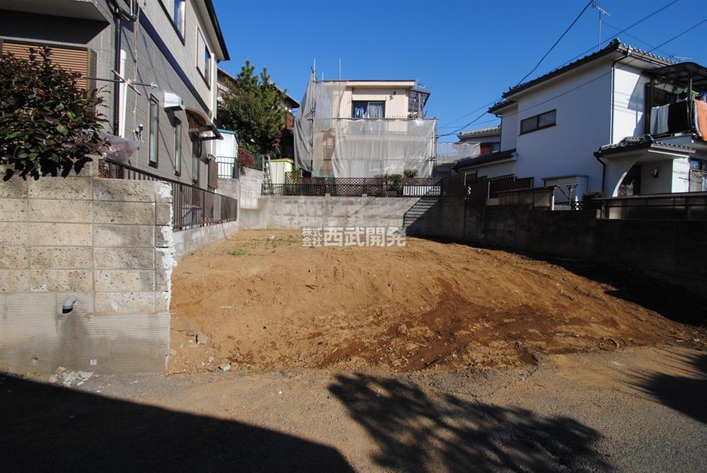 Local appearance photo. Local (12 May 2013) Shooting