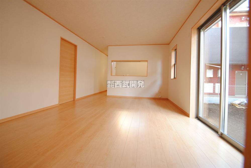 Same specifications photos (living). Same specifications