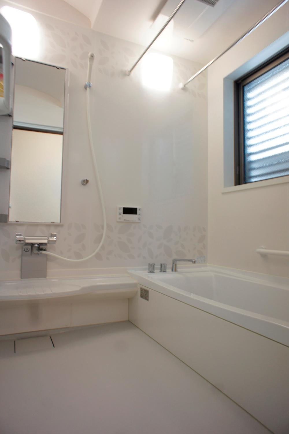 Building plan example (introspection photo). Same specifications construction cases Spacious bathroom 2.5 Pledge! 