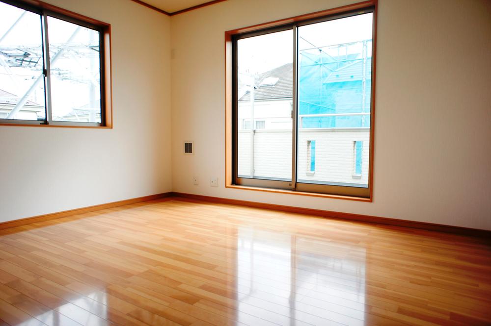 Non-living room. Same specifications construction cases