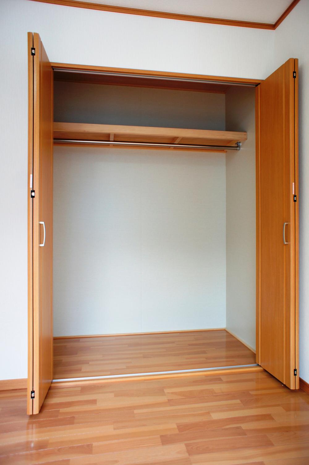 Other local. Same specifications construction cases