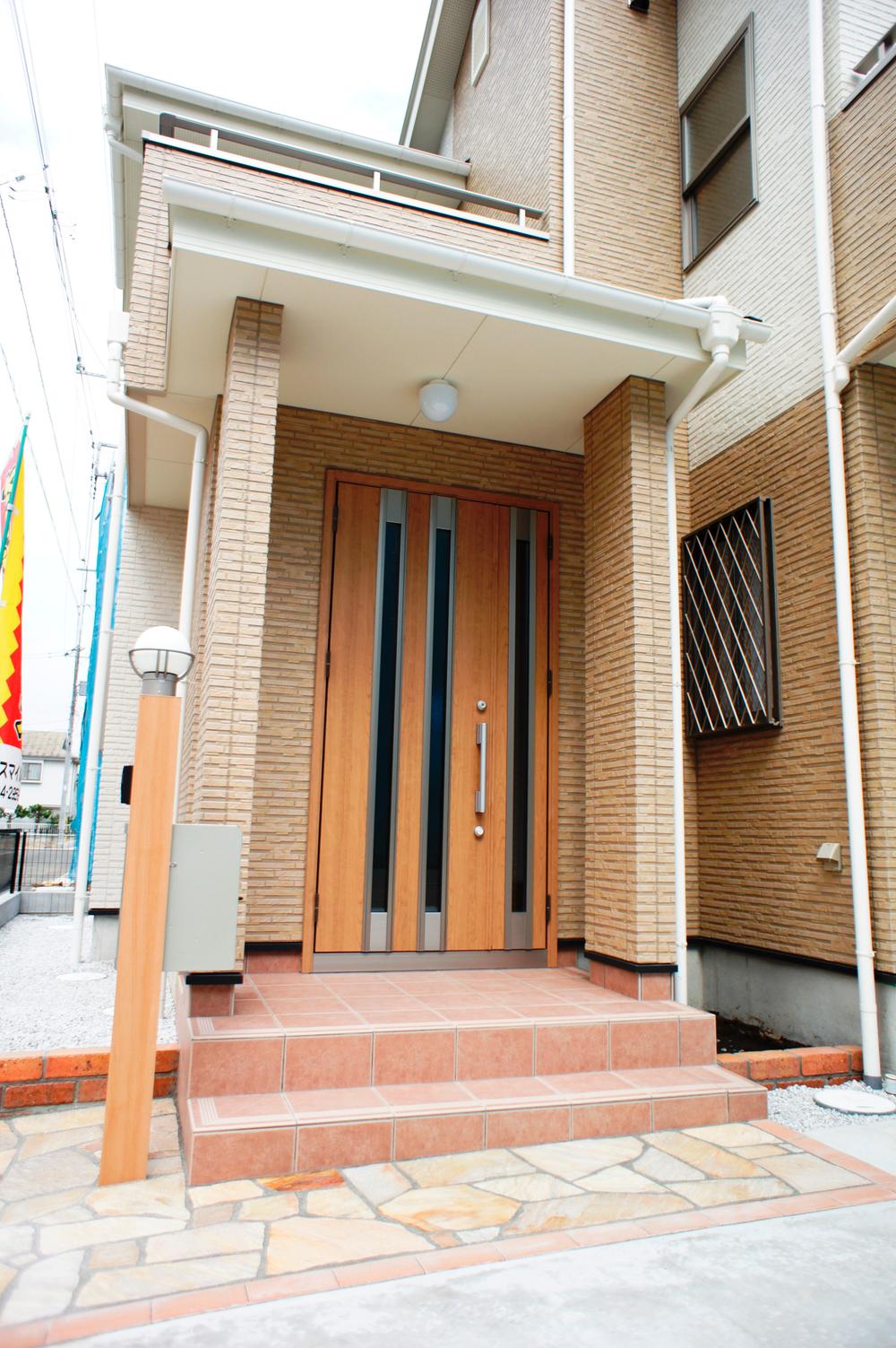 Other local. Same specifications construction cases