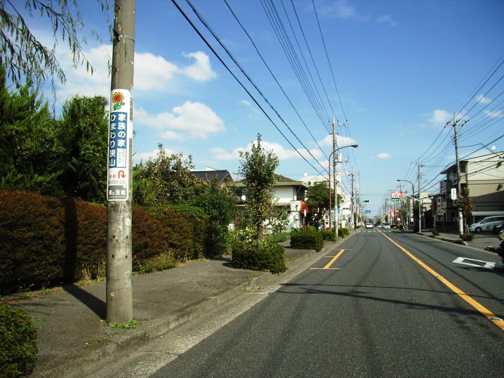Local photos, including front road. Local (11 May 2013) Shooting
