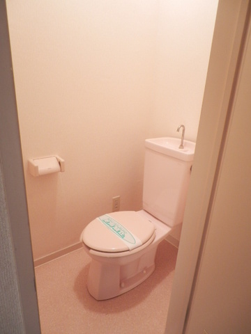 Toilet. bath, Toilets are becoming another.