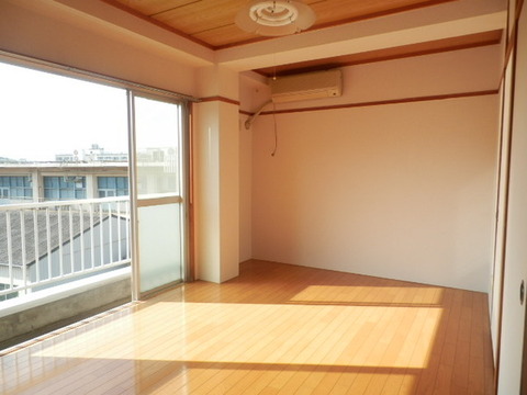 Other room space. About six quires of Western-style.