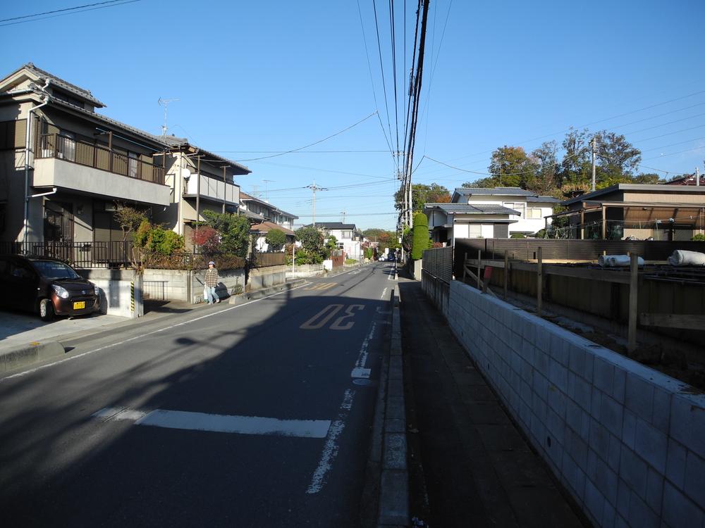 Local photos, including front road. Local (12 May 2013) Shooting