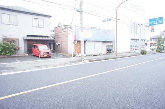 Local photos, including front road. Frontal road