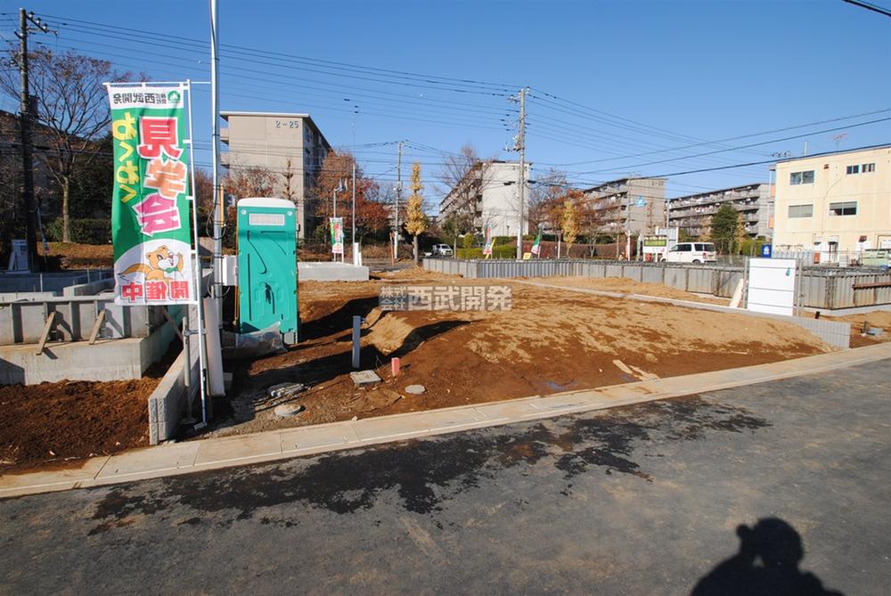 Local photos, including front road. Local (12 May 2013) Shooting