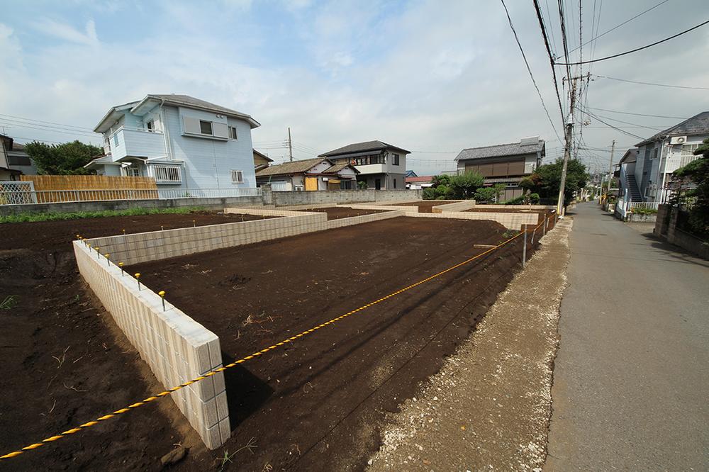 Local photos, including front road. Local (September 2013) Shooting