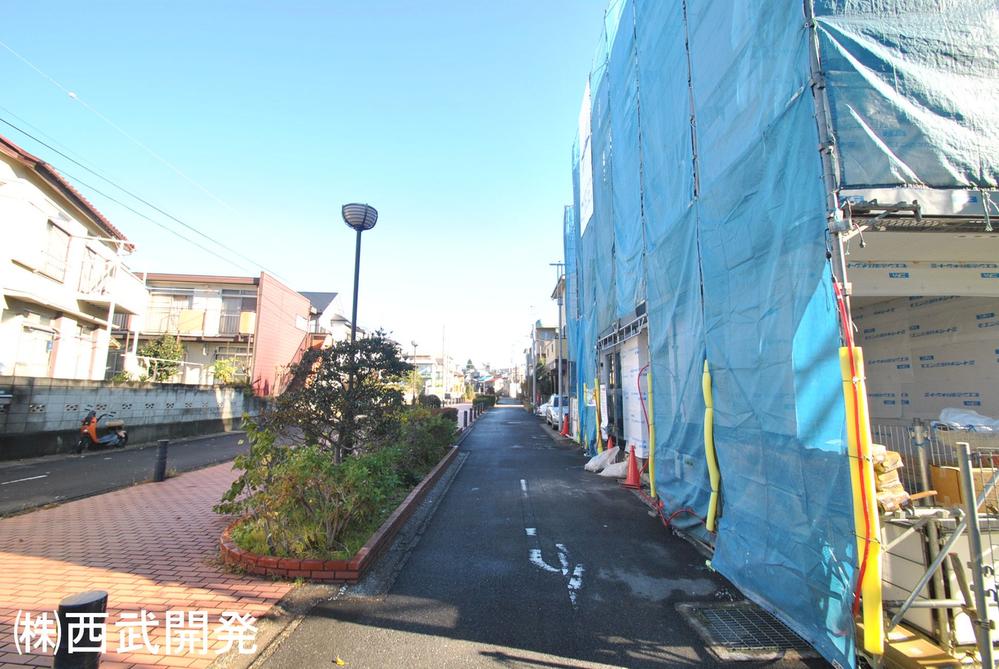 Local photos, including front road. Local (12 May 2013) Shooting