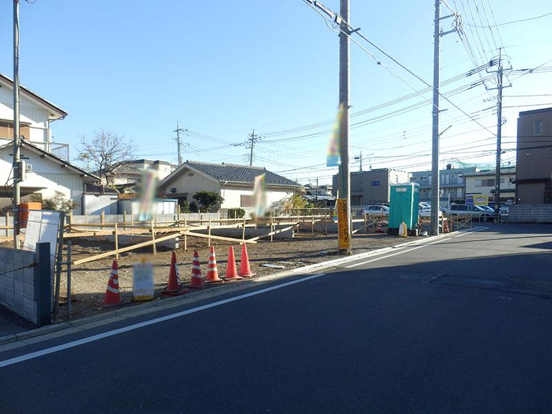 Local photos, including front road. Local Photos