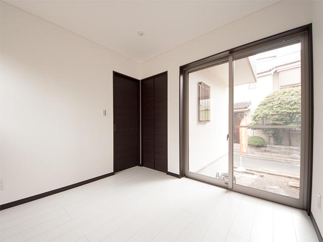 Non-living room. Indoor (10 May 2013) Shooting