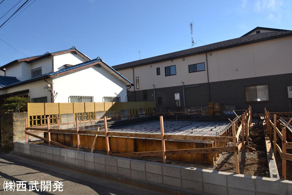 Local appearance photo. Building 2