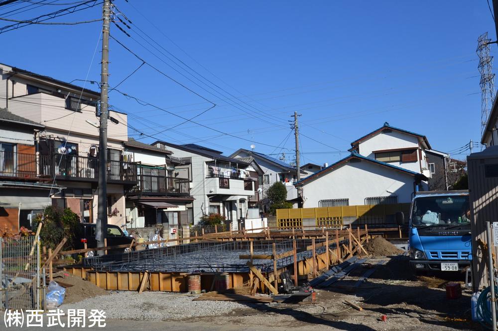 Local photos, including front road. Local (12 May 2013) Shooting