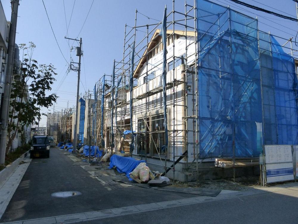 Local appearance photo. Local (11 May 2013) Shooting