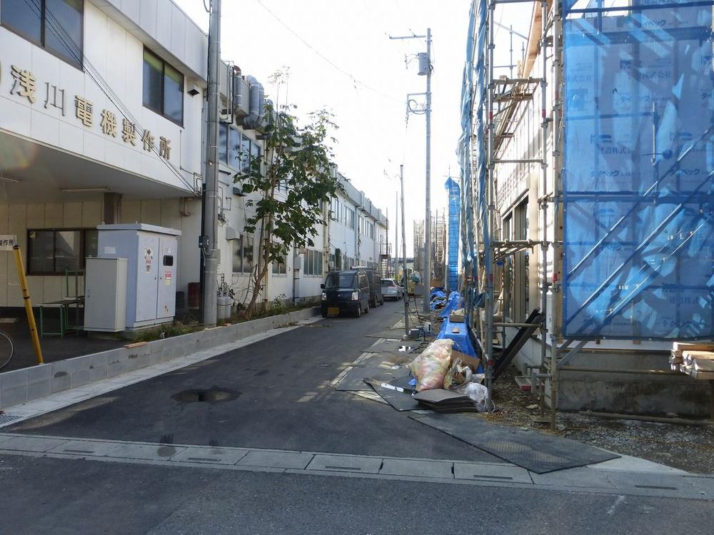 Local photos, including front road. Local (11 May 2013) Shooting