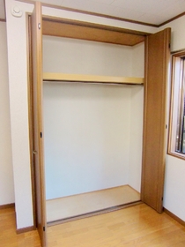 Other. ◆ Plenty of storage space ◆