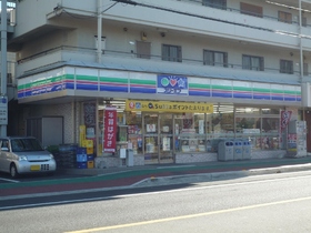 Convenience store. Three F Shiki Saiwaicho store (convenience store) to 358m