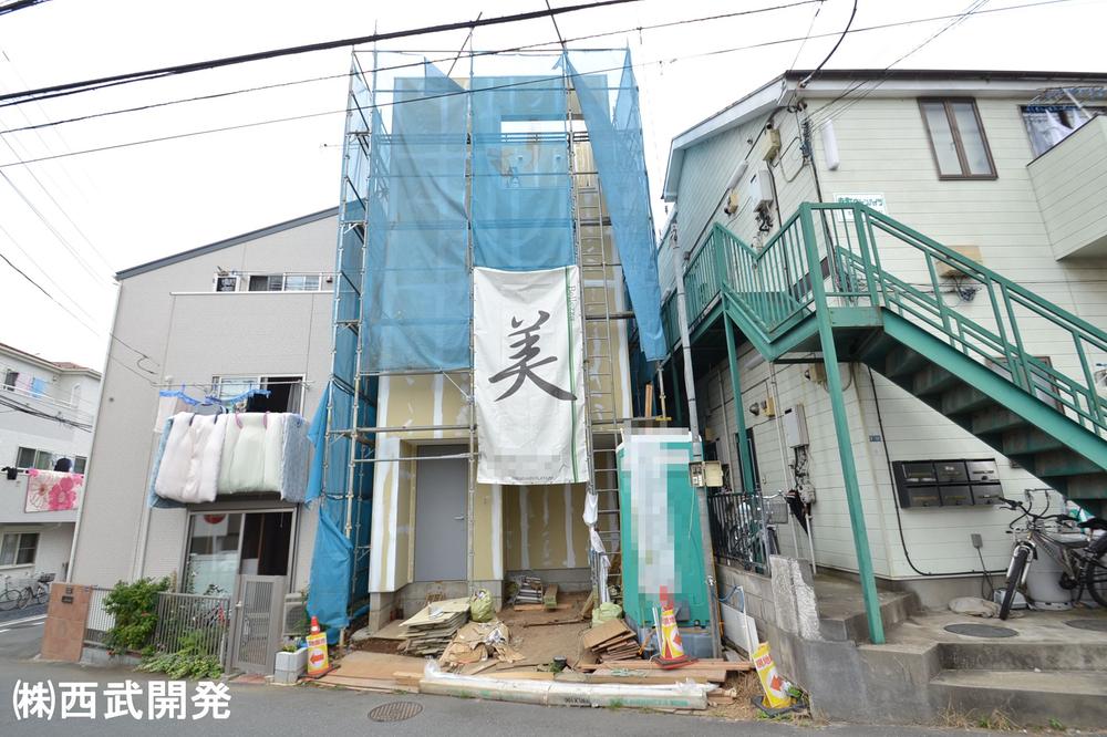 Local appearance photo. Local (10 May 2013) Shooting