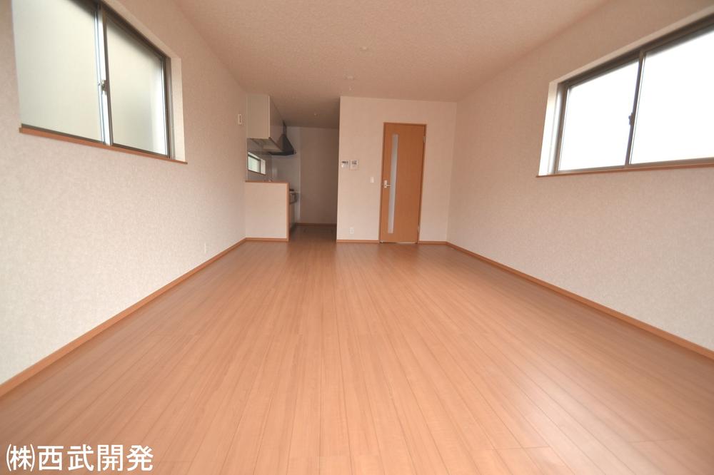 Living. 4 Building ・ living