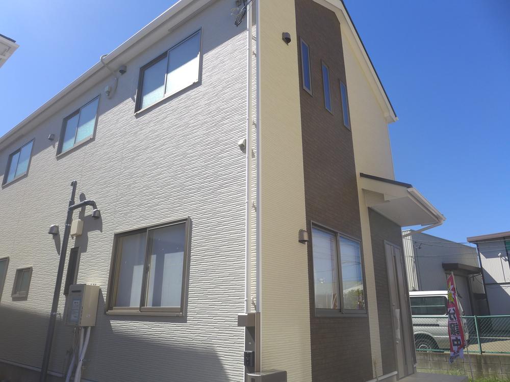 Local appearance photo