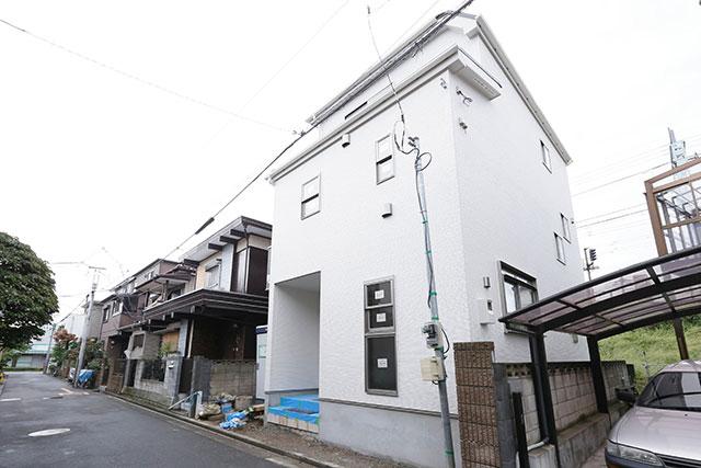 Local appearance photo. Local (09 May 2013) Shooting