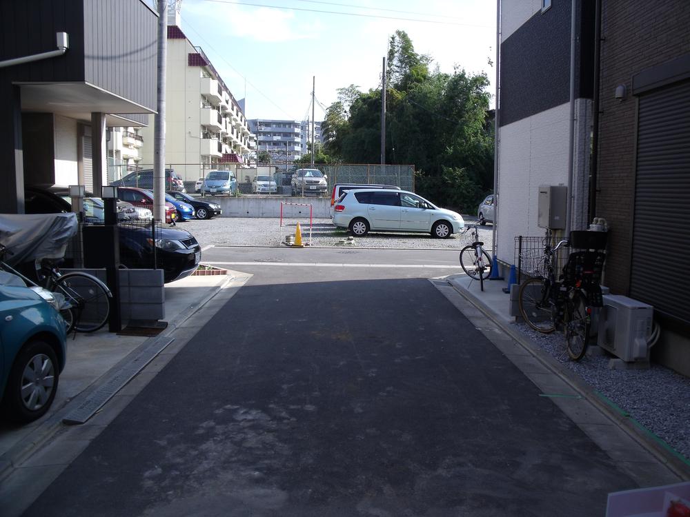 Local photos, including front road. Local (11 May 2013) Shooting