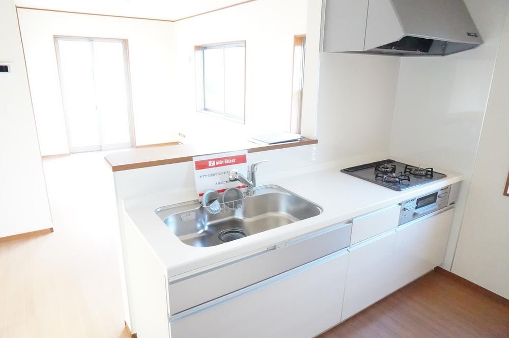 Kitchen. Indoor (12 May 2013) Shooting