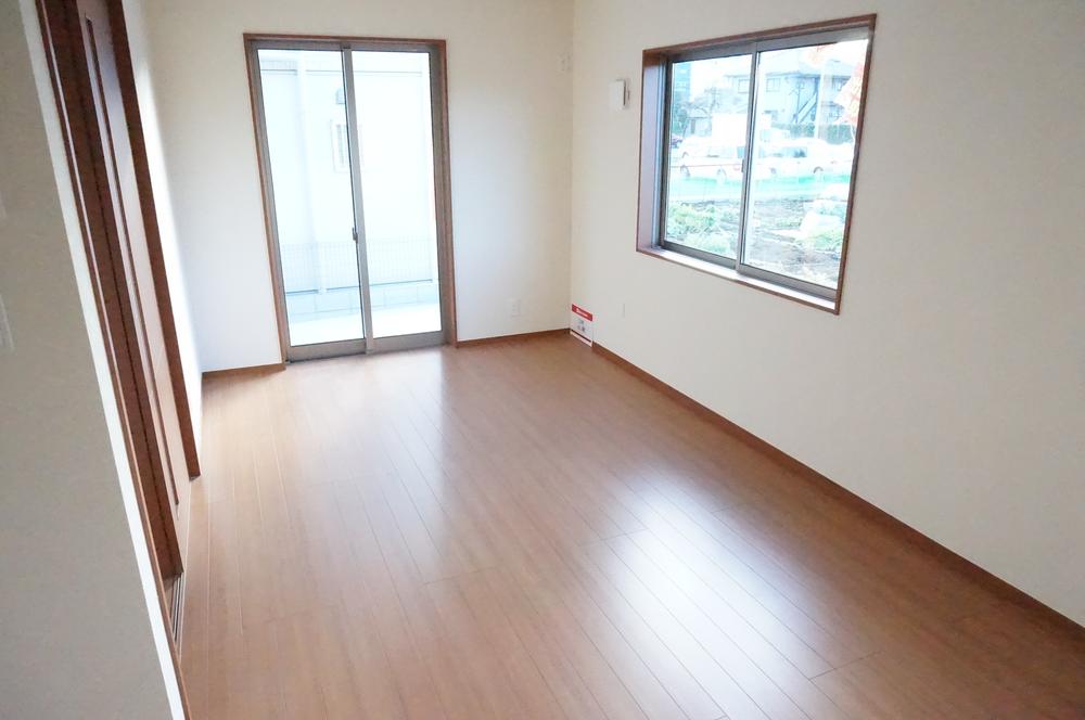 Living. Local (12 May 2013) Shooting