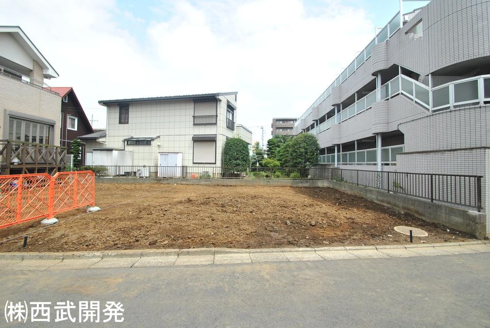 Local photos, including front road. Local (August 2013) Shooting