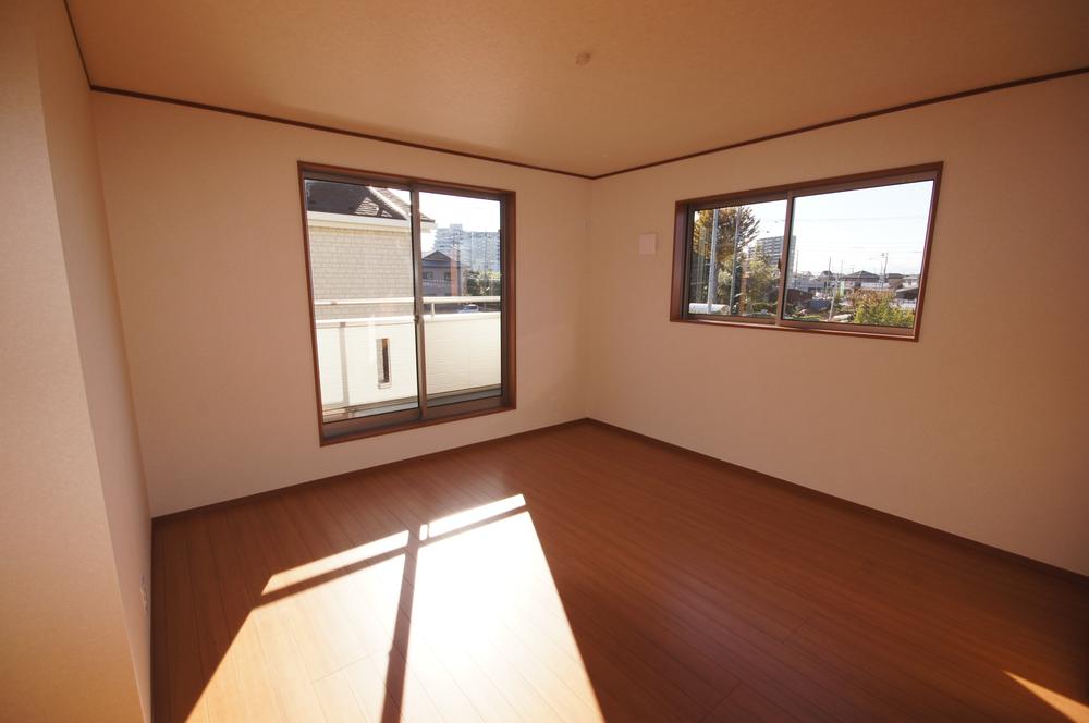 Non-living room. The main bedroom 9 Pledge