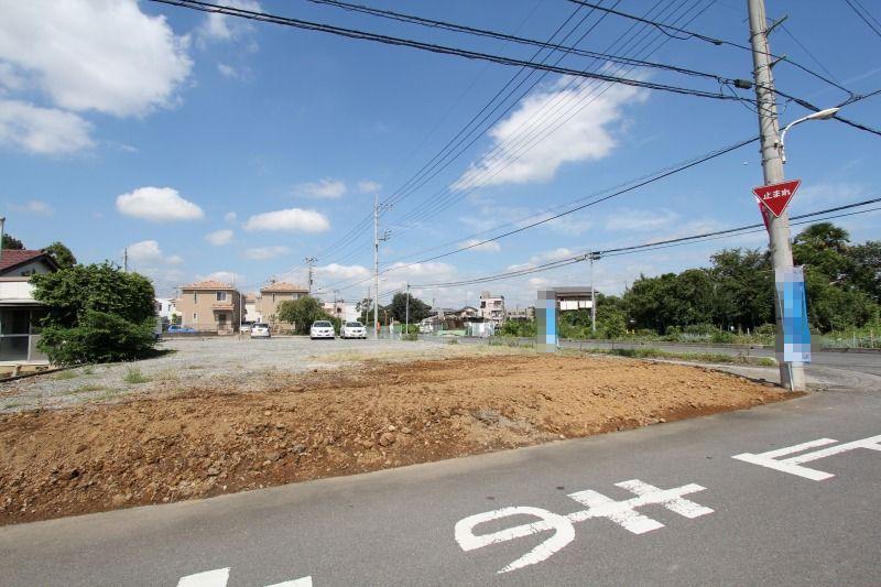 Local photos, including front road. Local (September 2013) Shooting