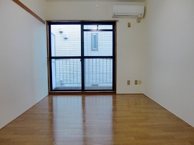 Living and room. ◆ 6 Pledge of room ◆