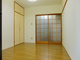 Living and room. ◆ Bright living room ◆