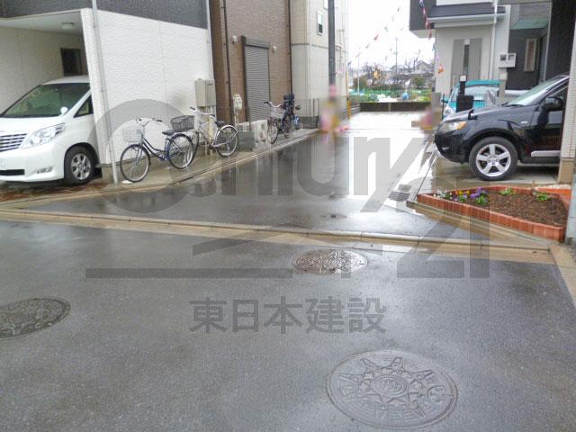 Local appearance photo. Local (12 May 2013) Shooting