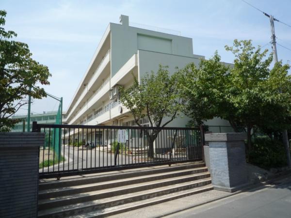 Junior high school. Shiki 110m until junior high school