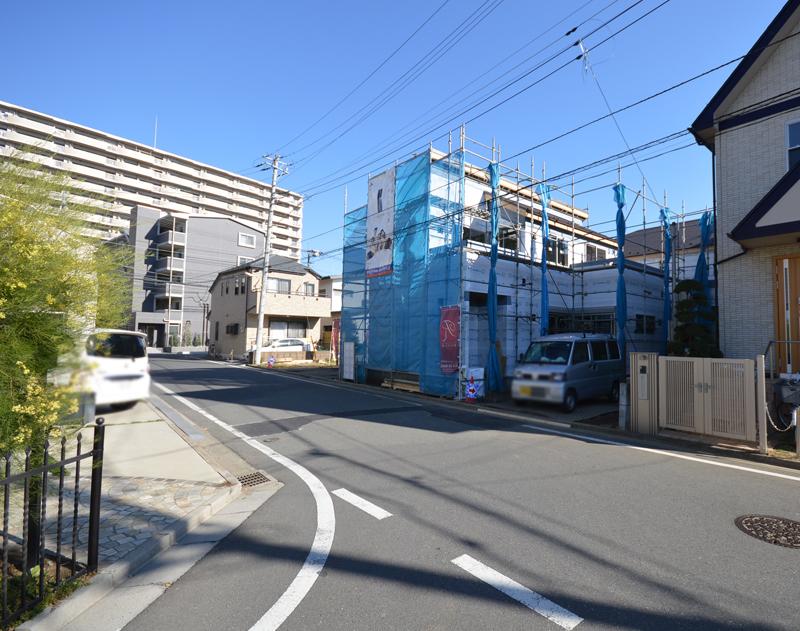 Local photos, including front road. Local Photos