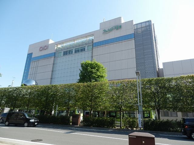 Shopping centre. Marui until the (shopping center) 3100m