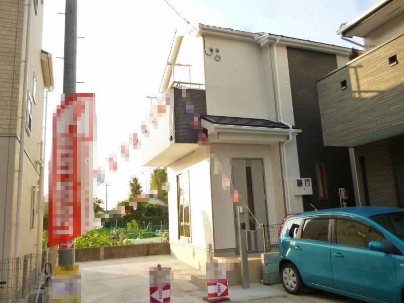 Local appearance photo. Local (11 May 2013) Shooting