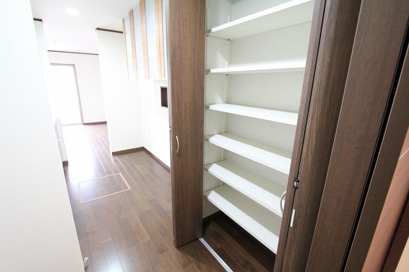 Same specifications photos (Other introspection)