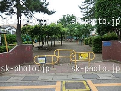 park. 440m until the violet children's park