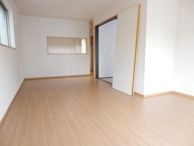 Same specifications photos (living). Local (12 May 2013) Shooting